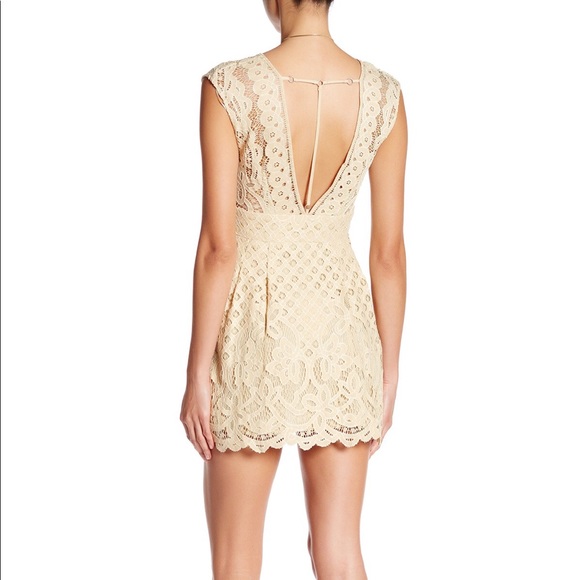 👗EUC/Free People Creme Lacey Mini Dress - Picture 2 of 8